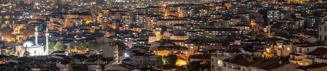 Fototapeta na wymiar panorama of Istanbul at night, Galata district, Turkey