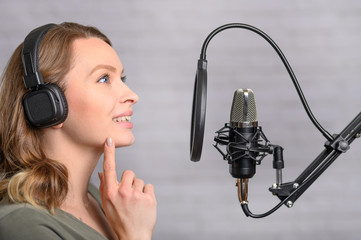 Radio worker, works in the studio, broadcasts recording. Blogging and podcasts