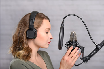 Radio worker, works in the studio, broadcasts recording. Blogging and podcasts