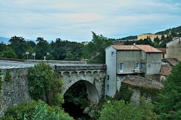 Fototapeta na wymiar Corsica-a view of the bridge in town Corte