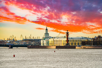 Obraz premium Rostral Columns on the spit of Vasilievsky island. Saint Petersburg. Russia.