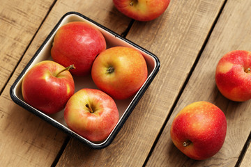 apples on wooden table