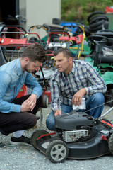 men and small engine mechanic