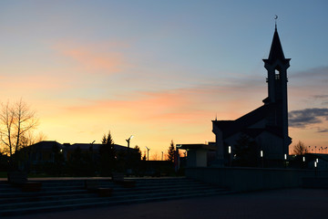 The majestic silhouette of the "Tauba" mosque. Naberezhnye Chelny. Russia