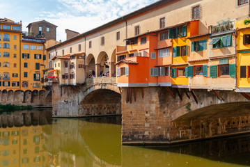 Fototapeta na wymiar Details of the famous Old Bridge in Florence Ponte Vecchio