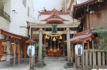 小網神社　銭洗い弁天