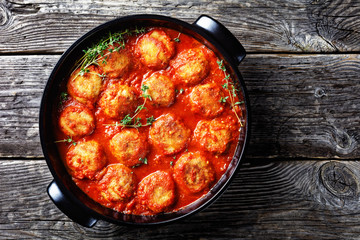 Fried Fish Balls in spicy Tomato Sauce