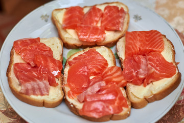 Cooked Sandwiches with Red Fish