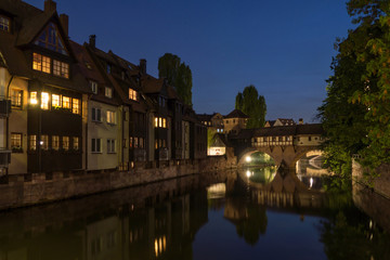 Fototapeta na wymiar view of Nuremberg at night
