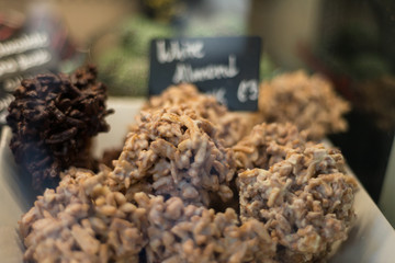Almon and white chocolate cookies