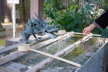日本の年初めの行事の初詣　市川市の葛飾八幡宮