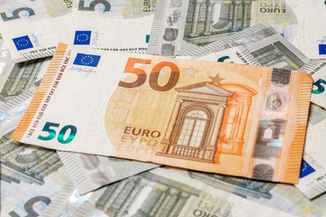 50 euros outweigh the 5 euros, European banknotes are lined in texture.