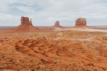 Paysage incroyable ! Les buttes populaires de Monument Valley