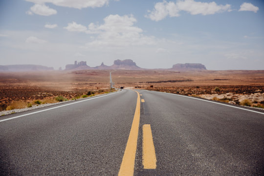 Sur les routes vers Monument Valley Réserve des Navajos