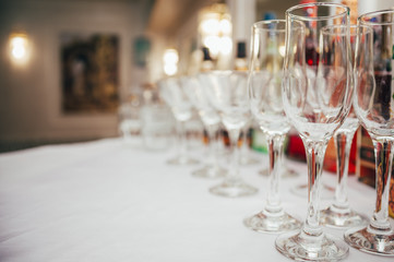 wineglasses in a line