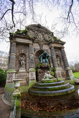 Fototapeta na wymiar A closeup of the Fontaine de Medicis, Jardin du Luxembourg, Paris.