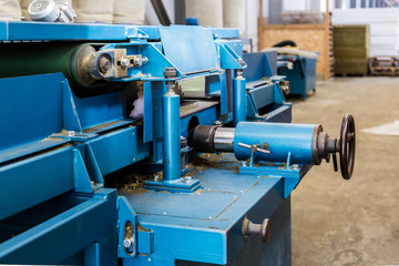 Circular blade saw automotive machine tool, close up