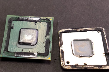 Scalp computer processor. a thermally conductive layer replaceme