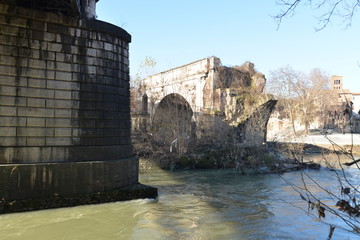 Ponte rotto Roma