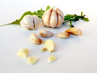garlic and green leaf