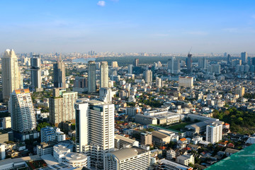 Obraz premium March 31, 2019, photos of the city and high-rise buildings in Bangkok during the morning
