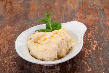 Curd with dry apricot