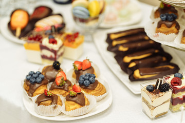 cake with fruits