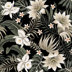Tapeten Tropische Vintage Nacht weiße Orchidee, Lotusblume, Palmblätter floral nahtlose Muster schwarzen Hintergrund. Exotische Dschungeltapete. © good_mood