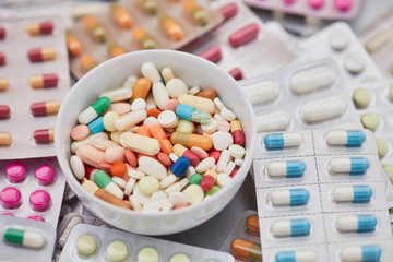 Medikamente Hintergrund mit Tabletten in Blister