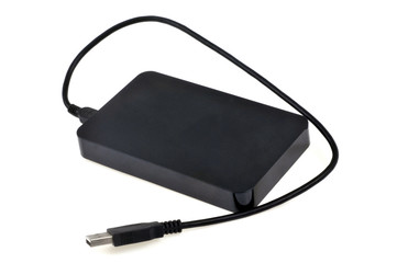 Disque dur externe sur fond blanc