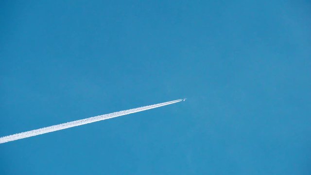 Flugzeug Kondensstreifen