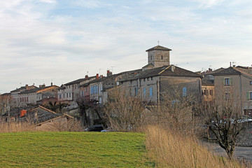 Fototapeta na wymiar Paysage du Tarn et Garonne, Castelnau de Montmirail