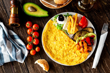 Omelette and grilled vegetables, a perfect breakfast