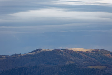 Fototapeta na wymiar nuage sur les Vosges