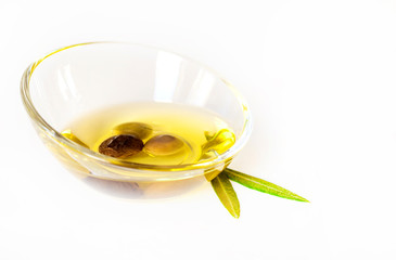 olive oil in a glass bowl