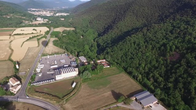 Vistas a&eacute;reas de edificios de pueblo