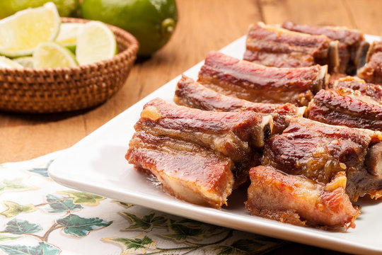 costelinha su&iacute;na