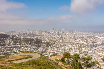 Fototapeta premium Panoramic view of San Francisco city from Twin Peaks, California United States