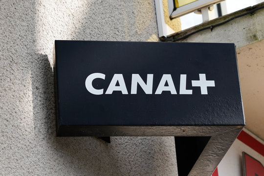 canal+ Canal Plus + television logo sign shop dealership store French premium channel