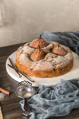 Delicious cake with pear and cinnamon