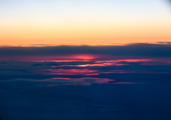 Obraz premium A sunset seen from an aerial view.