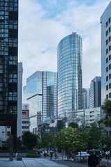 Fototapeta na wymiar modern office building in tokyo
