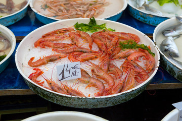 srimps for sale at the market