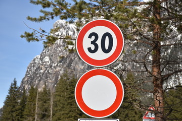 Südtirol, Langlaufen, Loipe, Langlaufloipe, Dolomiten, Verkehrszeichen, Schild Tafel,...