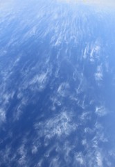 爽やかな青空と白い雲