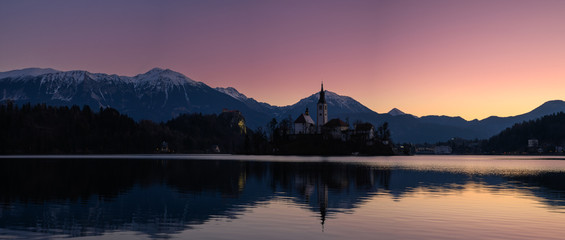 Fototapeta na wymiar sunrise in slovenia