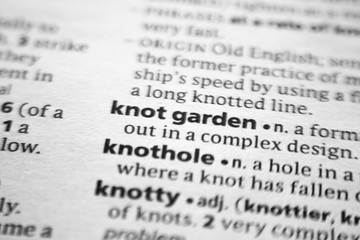 Word or phrase Knot garden in a dictionary.