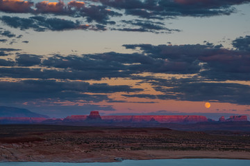 View of lake Powell and Glen Canyon in Arizona