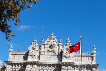 architecture, ataturk, baroque, building, castle, city, culture, dolmabahce, dolmabahce saryi, dolmabah&ccedil;e sarayı, dolmbabahce palace, empire, entrance, europe, famous, flag, gate of the sultan, herita