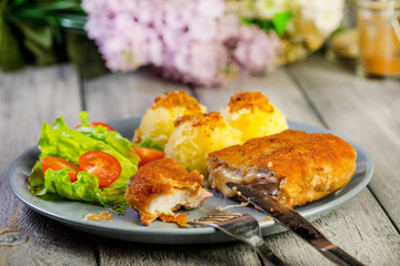 Cutlet cordon bleu.